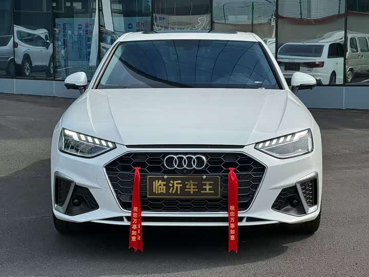 Фото 2 - Audi A4L