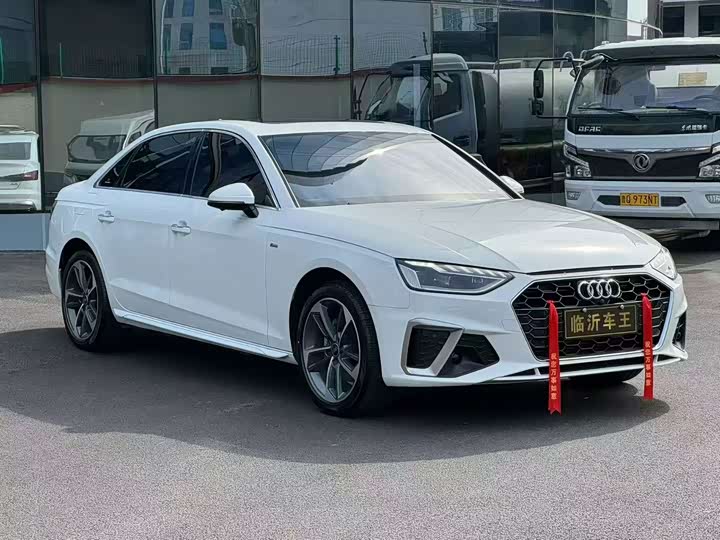 Фото 3 - Audi A4L