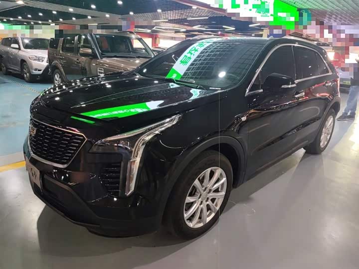 Фото 1 - Cadillac XT4