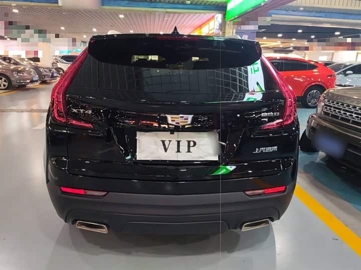 Фото 6 - Cadillac XT4