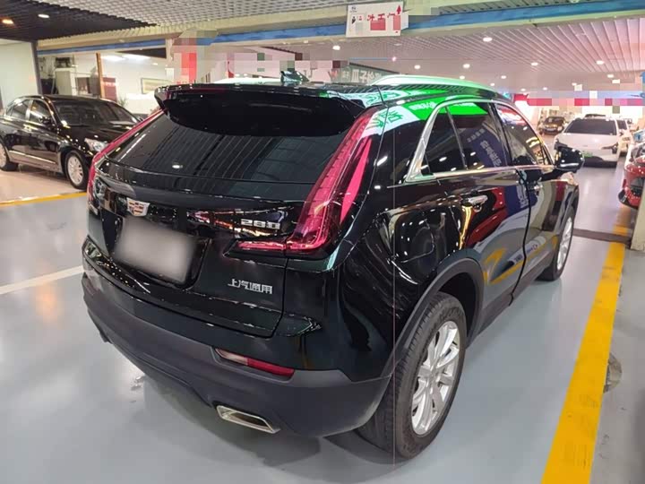 Фото 7 - Cadillac XT4
