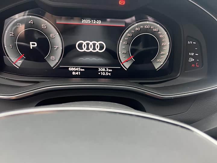 Фото 6 - Audi A6L
