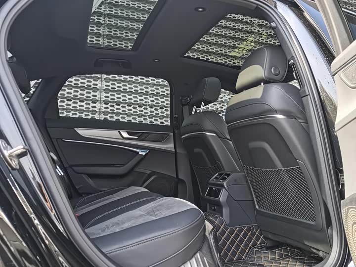 Фото 9 - Audi A6L