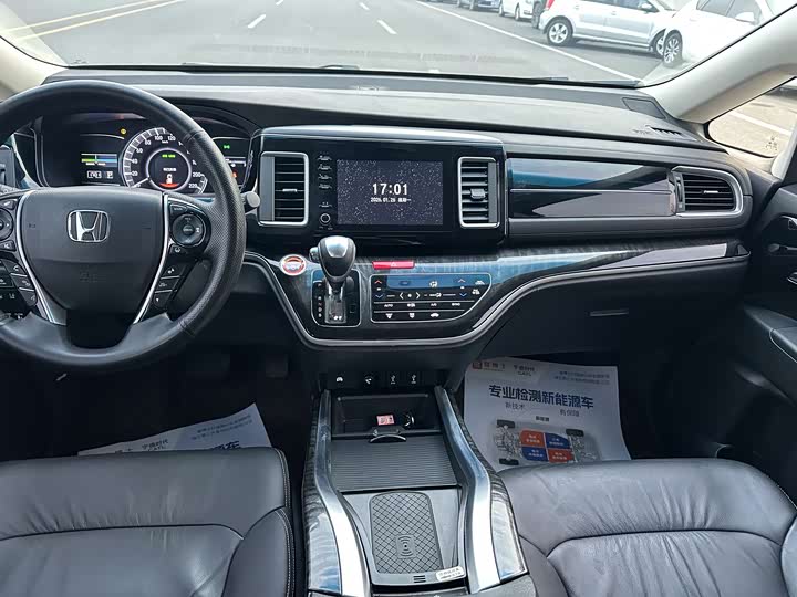 Фото 5 - Honda Elysion