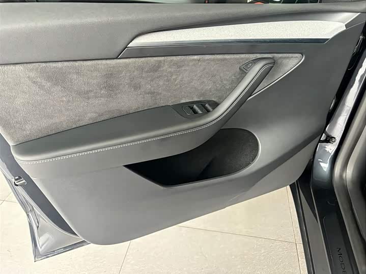 Фото 4 - Tesla Model Y