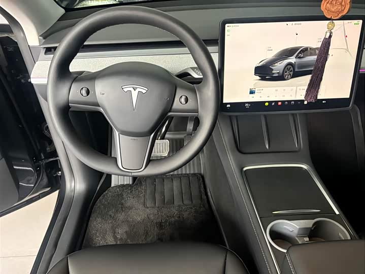 Фото 6 - Tesla Model Y