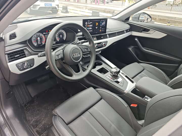 Фото 9 - Audi A4L