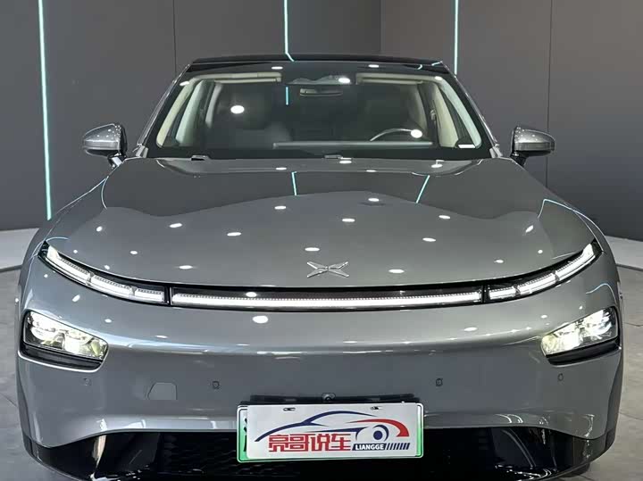 Фото 2 - XPeng P7