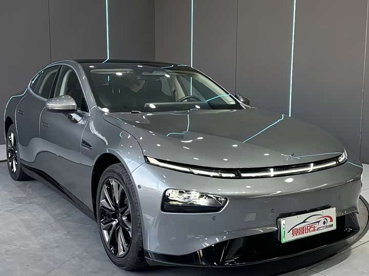 Фото 3 - XPeng P7
