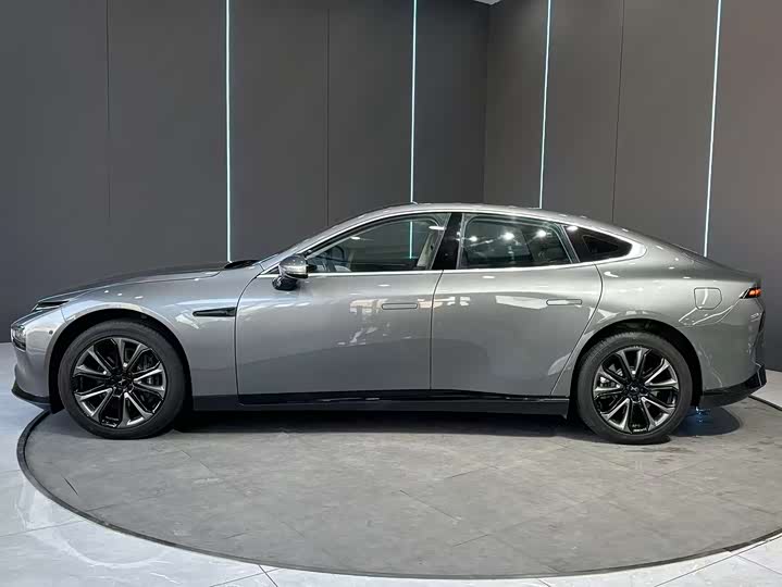 Фото 5 - XPeng P7