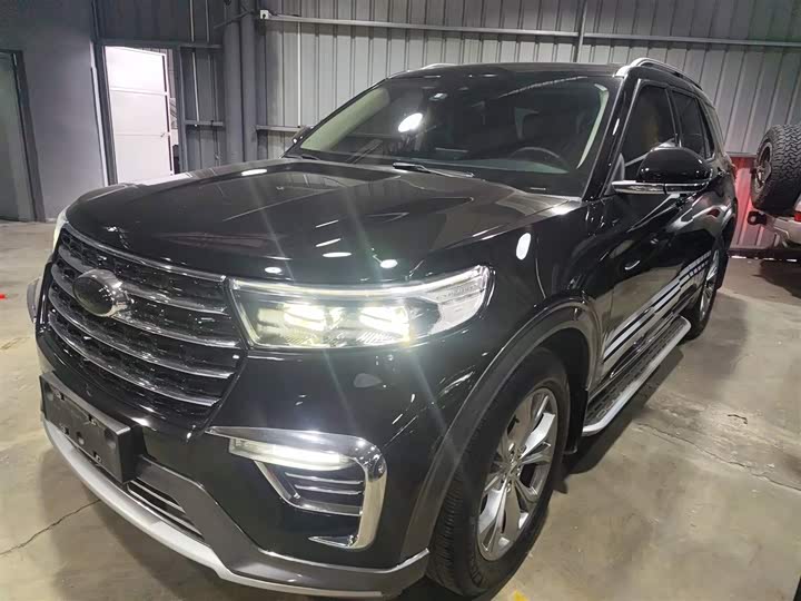 Фото 2 - Ford Explorer