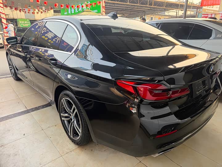 Фото 6 - BMW 5 Series