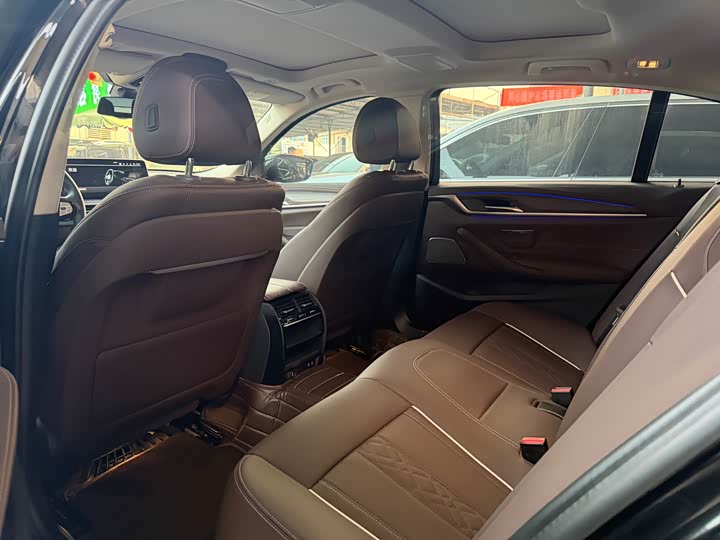 Фото 7 - BMW 5 Series