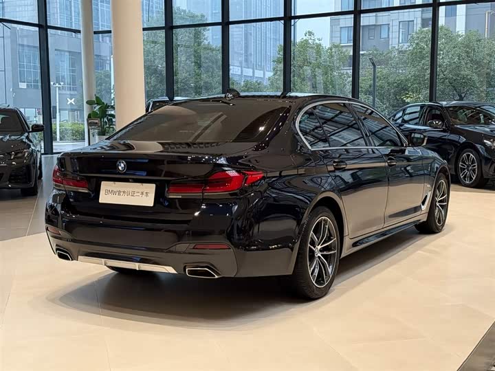 Фото 8 - BMW 5 Series