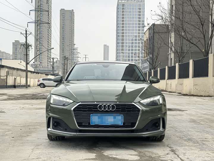 Фото 2 - Audi A5