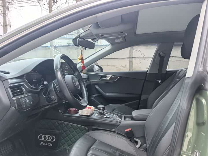 Фото 5 - Audi A5