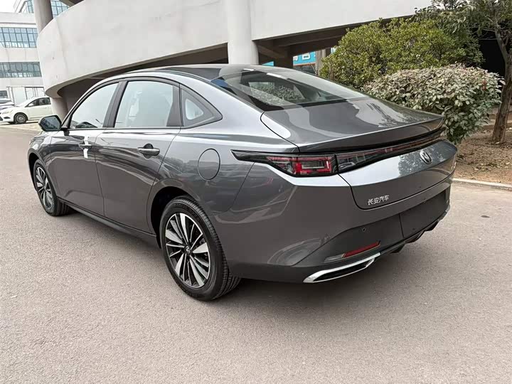 Фото 3 - Changan Eado EV