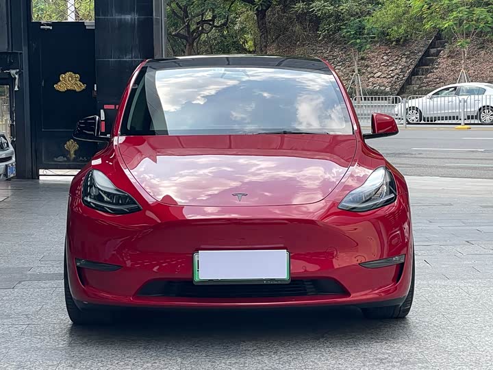 Фото 2 - Tesla Model Y