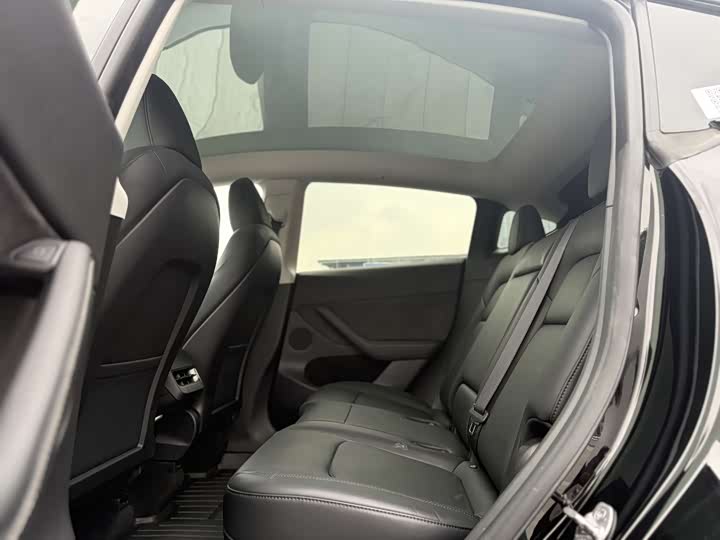 Фото 6 - Tesla Model Y