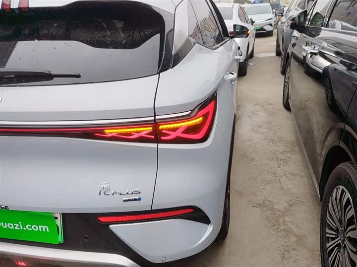 Фото 8 - BYD Yuan Plus