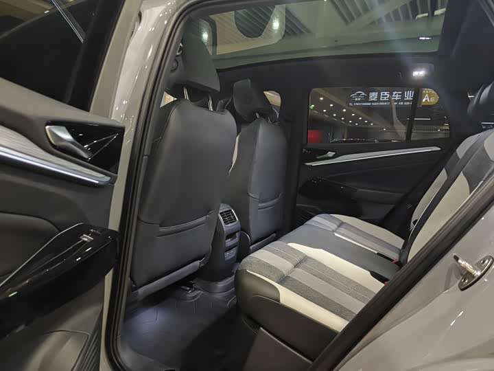 Фото 6 - Volkswagen ID.4 Crozz