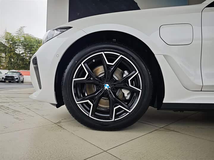 Фото 7 - BMW i3