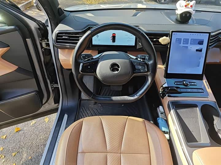 Фото 3 - Nio ES8