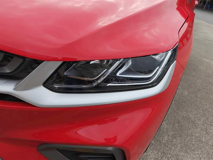 Фото 5 - Geely Coolray