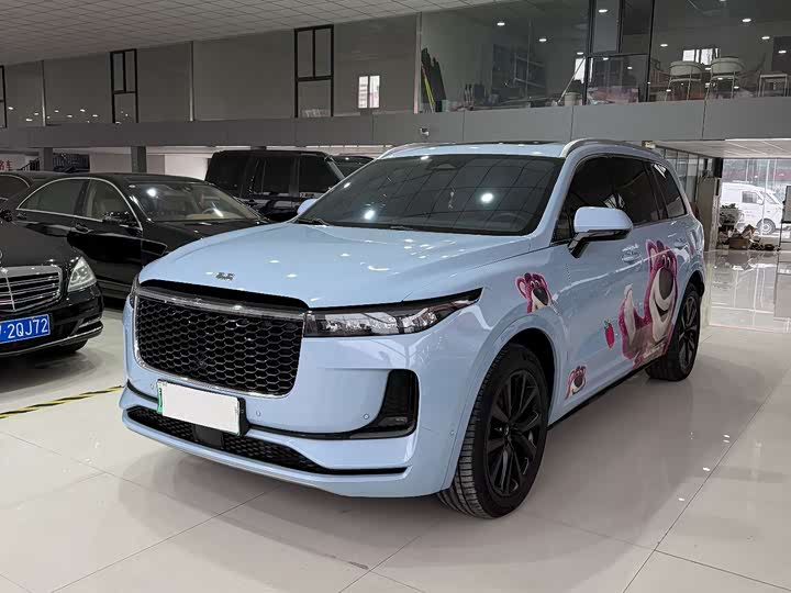 Фото 1 - LiXiang One