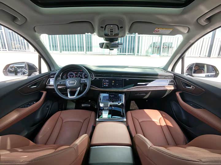 Фото 6 - Audi Q7