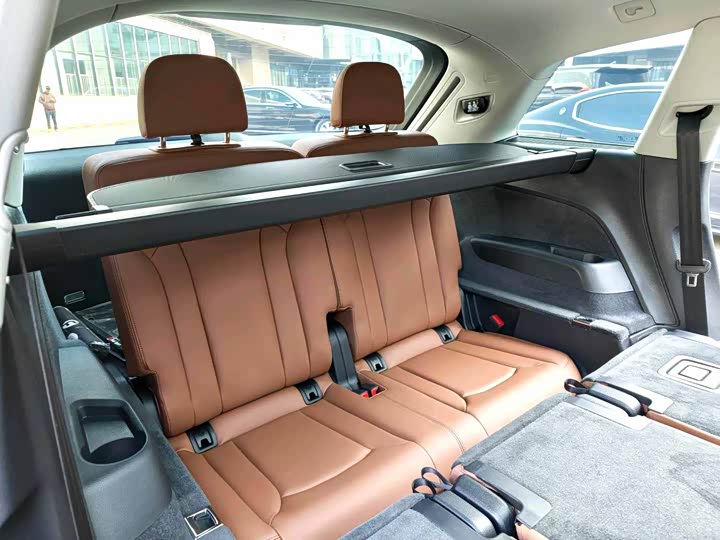 Фото 8 - Audi Q7