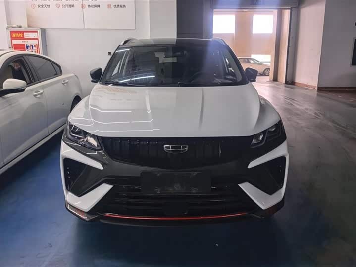 Фото 2 - Geely Coolray