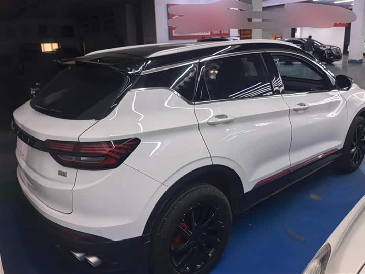 Фото 3 - Geely Coolray