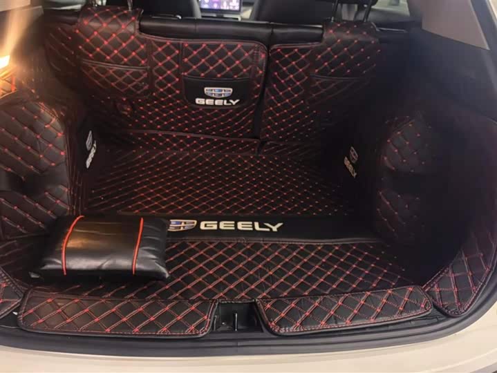 Фото 4 - Geely Coolray