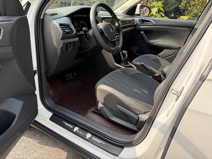 Фото 4 - Volkswagen T-Cross