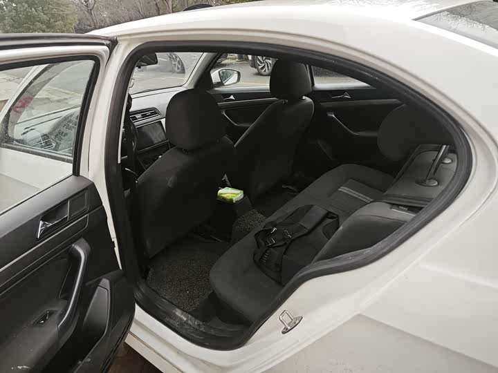 Фото 4 - Volkswagen Lavida