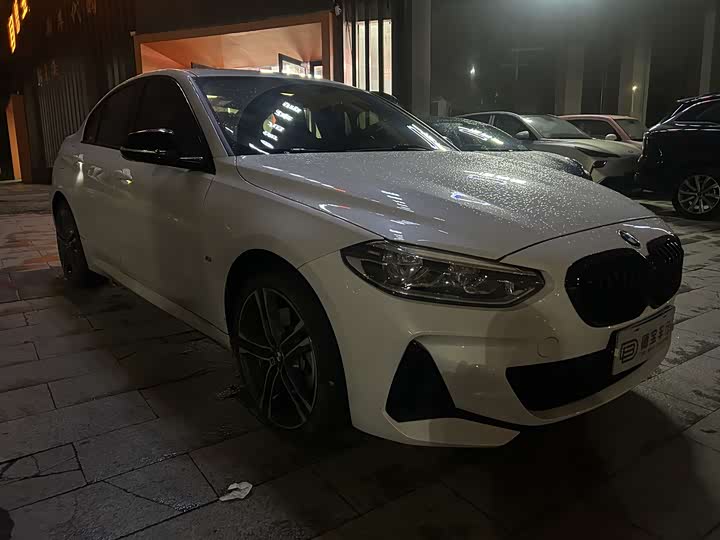 Фото 3 - BMW 1 Series