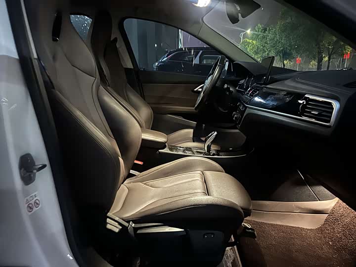 Фото 7 - BMW 1 Series