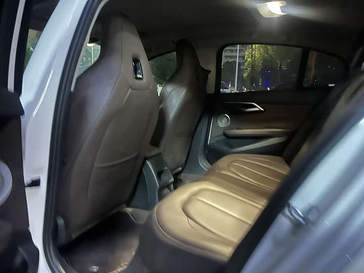 Фото 8 - BMW 1 Series