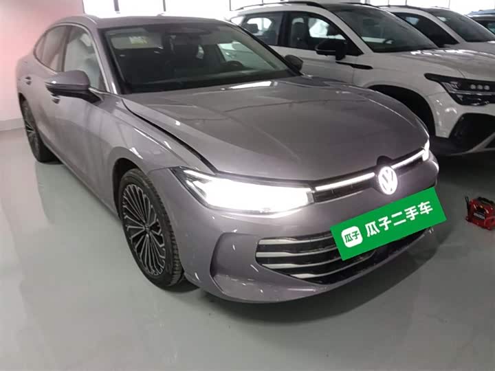 Фото 4 - Volkswagen Passat