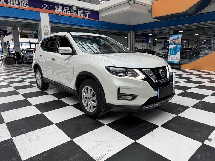 Фото 3 - Nissan X-Trail