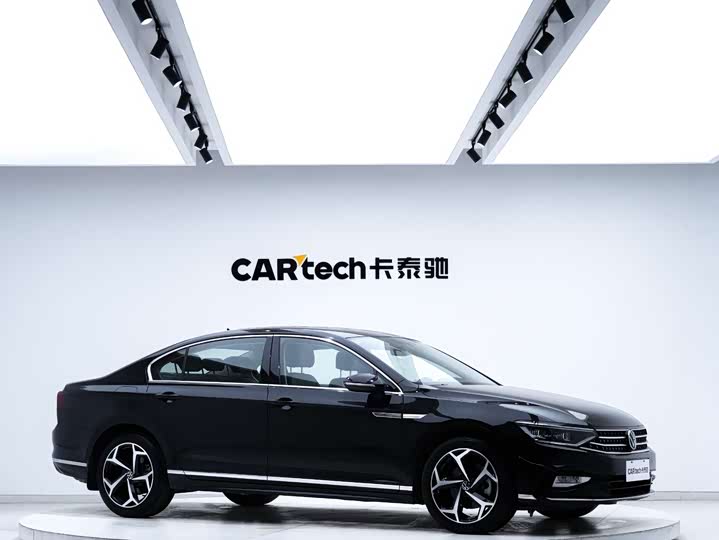 Фото 5 - Volkswagen Magotan