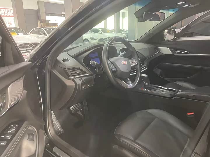 Фото 4 - Cadillac CT4