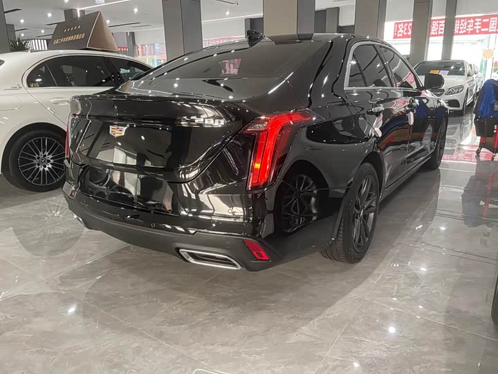 Фото 8 - Cadillac CT4