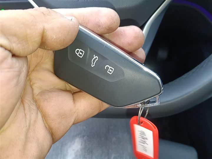 Фото 9 - Volkswagen Passat