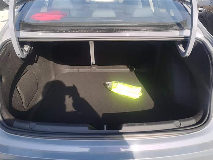 Фото 4 - Geely Preface L