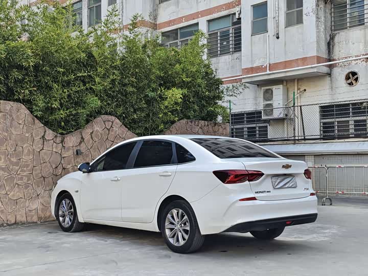 Фото 4 - Chevrolet Monza