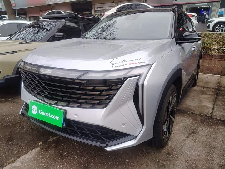 Фото 2 - Geely Atlas L