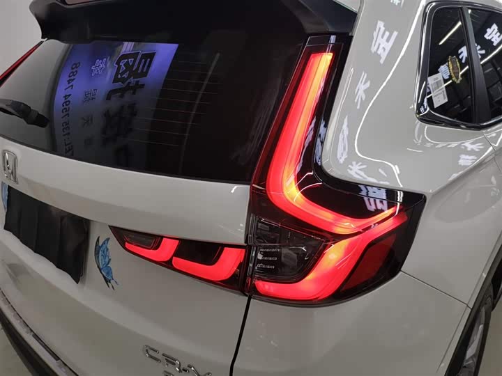 Фото 8 - Honda CR-V