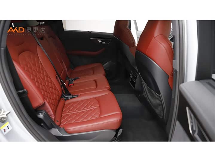 Фото 8 - Audi SQ7